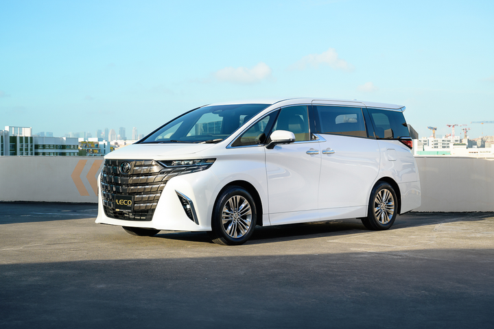 Toyota Alphard untuk sewa